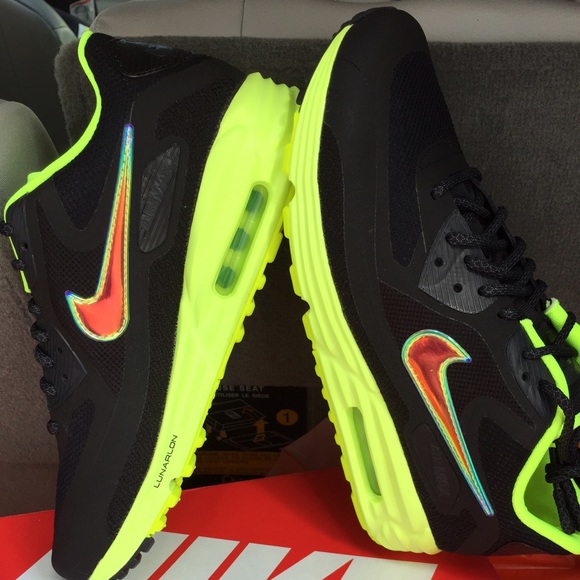 ❌❌SOLD❌❌Women's Nike AirMax - Picture 2 of 4