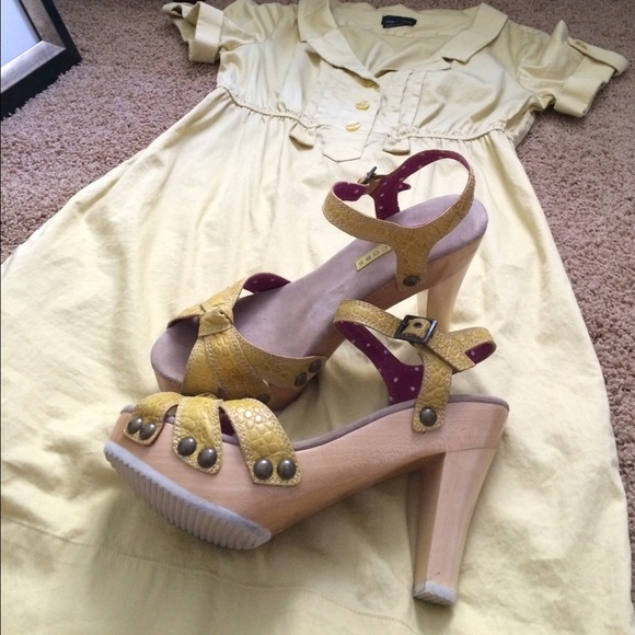 Marc Jacobs yellow chunky platform heel w/box