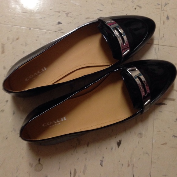 New Coach flats 8.5