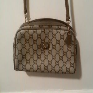 SOLD.....Authentic gucci plus crossbag