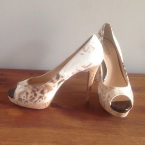 FLASH SALE Guess leopard open toe pumps