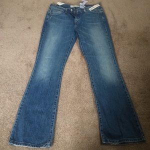 BRAND NEW WOMENS SIZE 10 LEVI's BOOT CUT