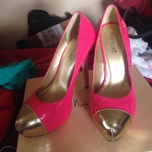 Shoedazzle Heels