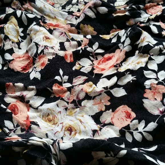 Floral High Waisted Booty Shorts - Picture 2 of 3