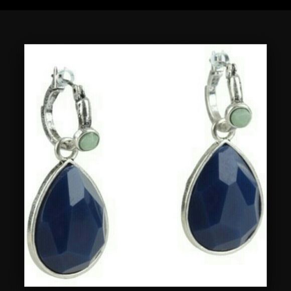 Lucky Brand Silvertone Dark Blue Stone Drop Earrings 3/4"W.  1-1/2"H.