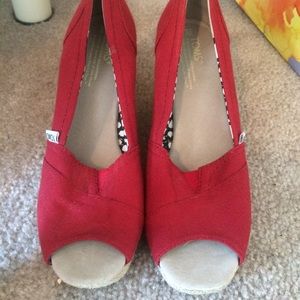 Red Toms Wedges😍