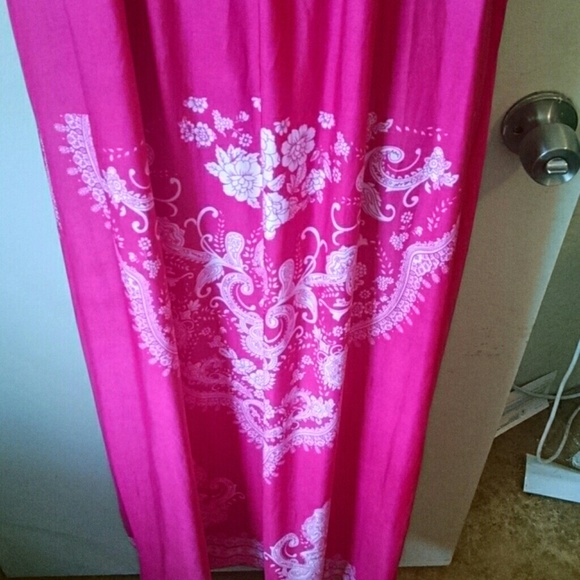 SALMON COLORED MAXI WITH BEAUTIFUL DESIGN - Picture 2 of 4