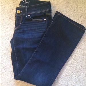 Like new AE dark wash jean