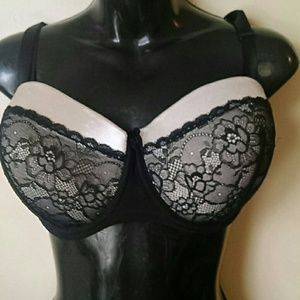 CONVERTIBLE DELTA BURKE