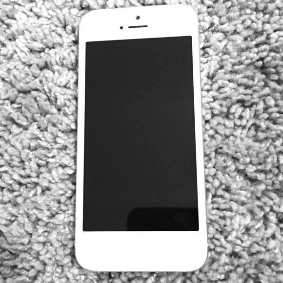 32 GB IPhone 5