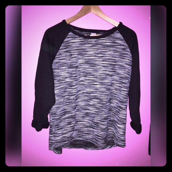 Black sleeve H&M DIVIDED Sweater/Top