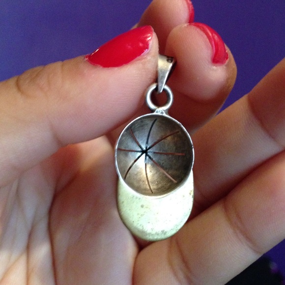Silver Cap Charm - Picture 2 of 5