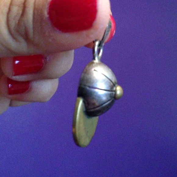 Silver Cap Charm - Picture 3 of 5