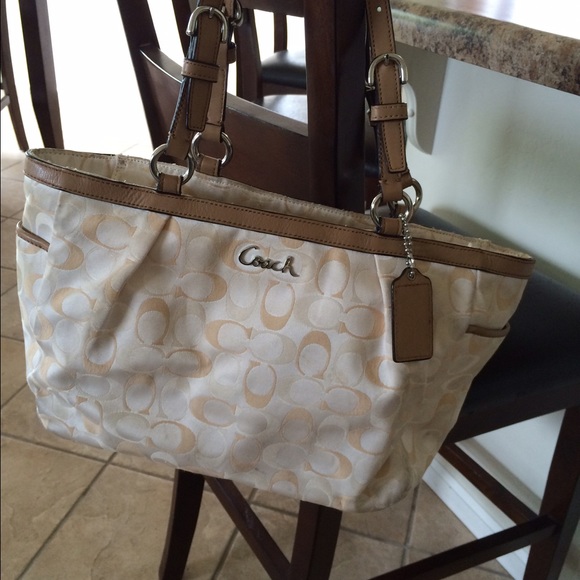 Handbag