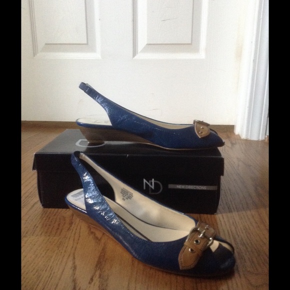 New Directions Blue Peep Toe Slingback Sandals - Picture 2 of 3