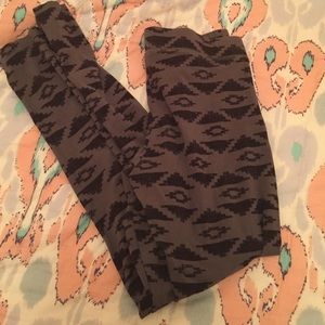 PINK by Victoria secret Aztec print leggings