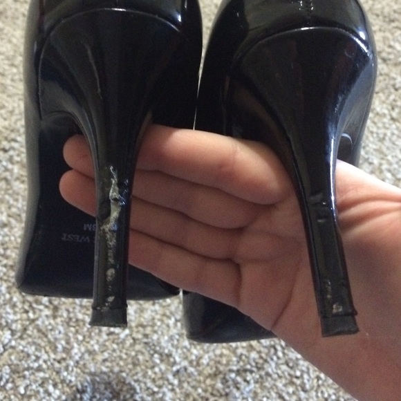 Black Rounded toe pumps - Picture 3 of 3
