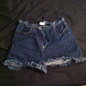 High-waisted shorts!