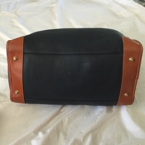 Dooney & Bourke Hobo Satchel  Carry on luggage! - Picture 2 of 4