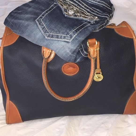 Dooney & Bourke Hobo Satchel  Carry on luggage! - Picture 3 of 4