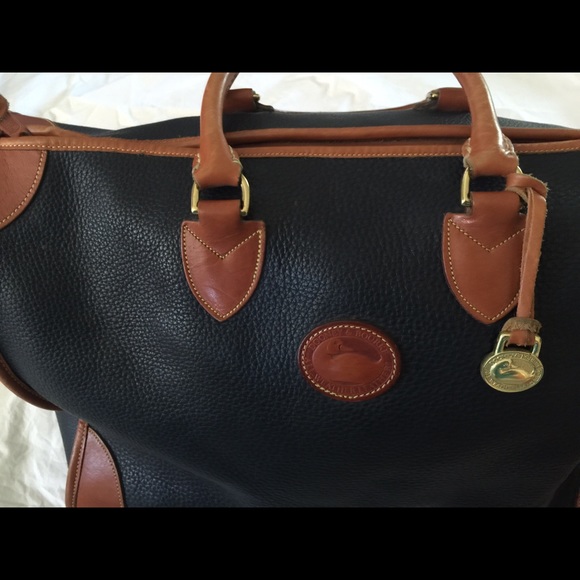 Dooney & Bourke Hobo Satchel  Carry on luggage! - Picture 4 of 4