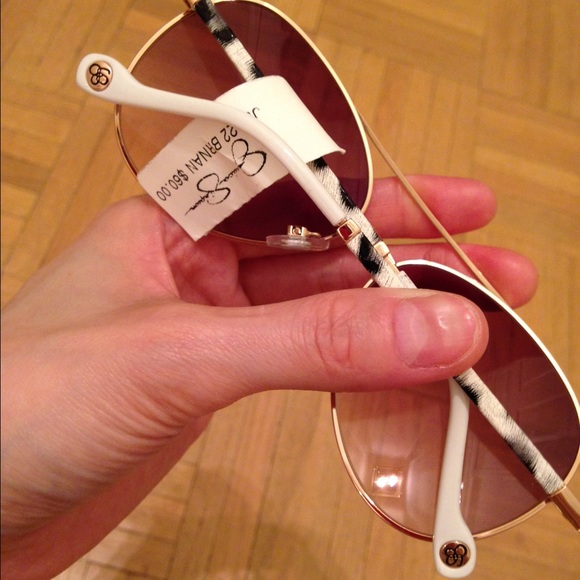 💫Jessica Simpson zebra !!👻 - Picture 3 of 3