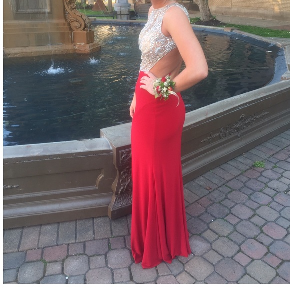 Beautiful red / champagne prom dress! - Picture 3 of 4