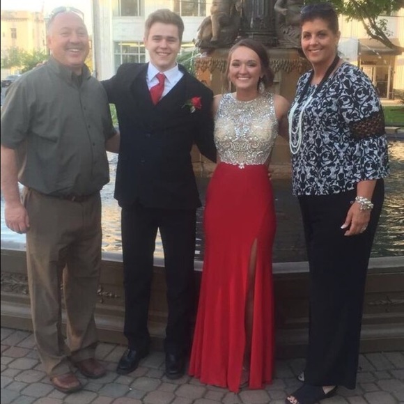 Beautiful red / champagne prom dress! - Picture 4 of 4