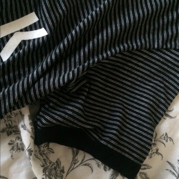 TRADED - Picture 2 of 2