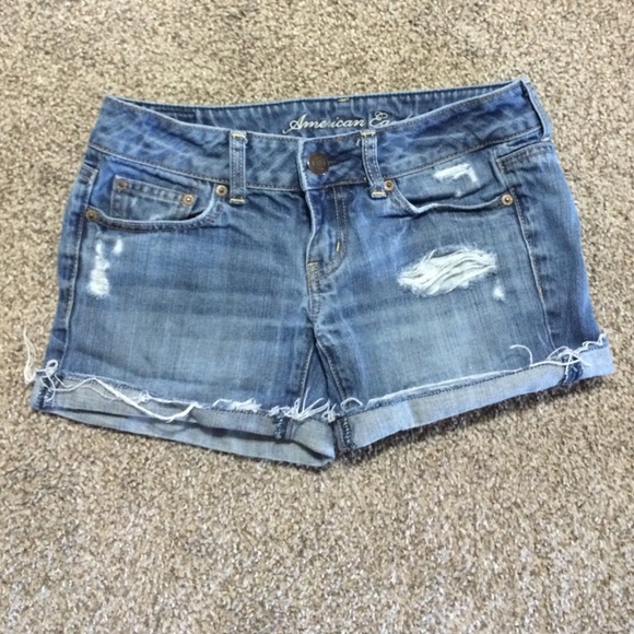 American eagle distressed rolled denim shorts