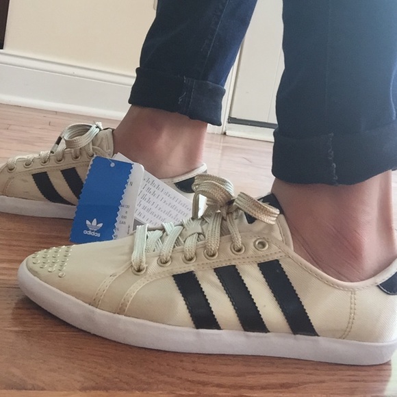 Sleek Series Adidas! Brand New!!