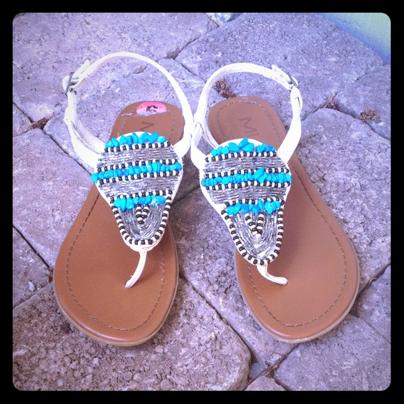 MIA Shoes - Beautiful MIA summer flats size 6