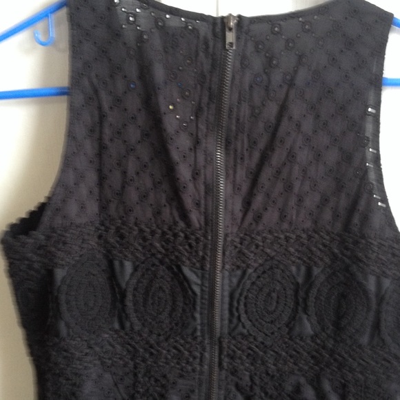 Dress - Picture 3 of 4