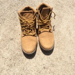 Wheat combat boots