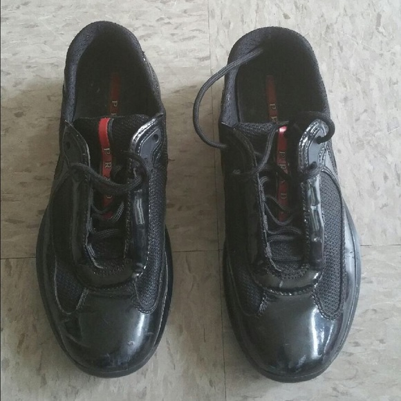 Prada sneakers📍SOLD ON MERCARII📍