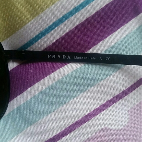 I\'m selling these Prada sunglasses