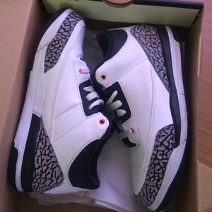 Jordan's 3 retro  size 3
