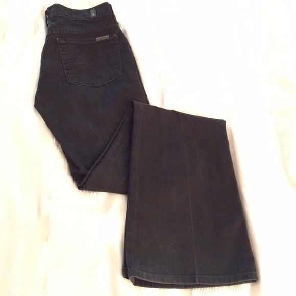 SOLD ❌7 for all Mankind bootcut Gwenevere in black