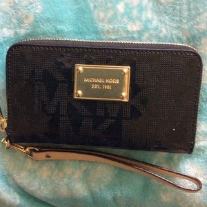Michael Kors wristlet wallet