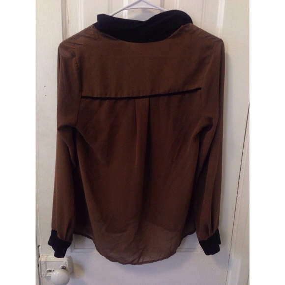 🌿 Nine Sheer Top - Picture 2 of 4