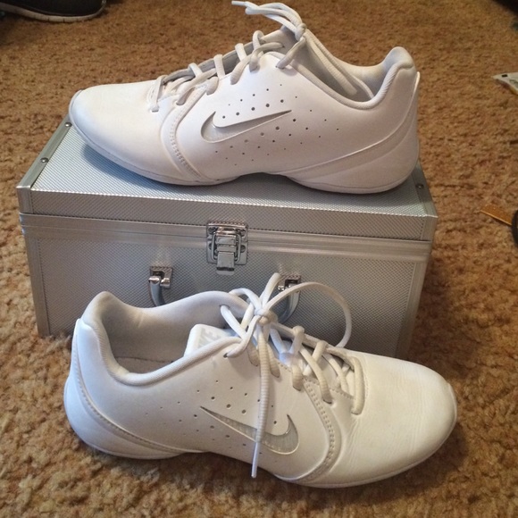 NIKE cheer shoes