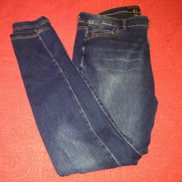 NWOT Super Soft Skinny Jeans