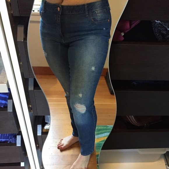 Distressed and Ripped Skinny Jeans