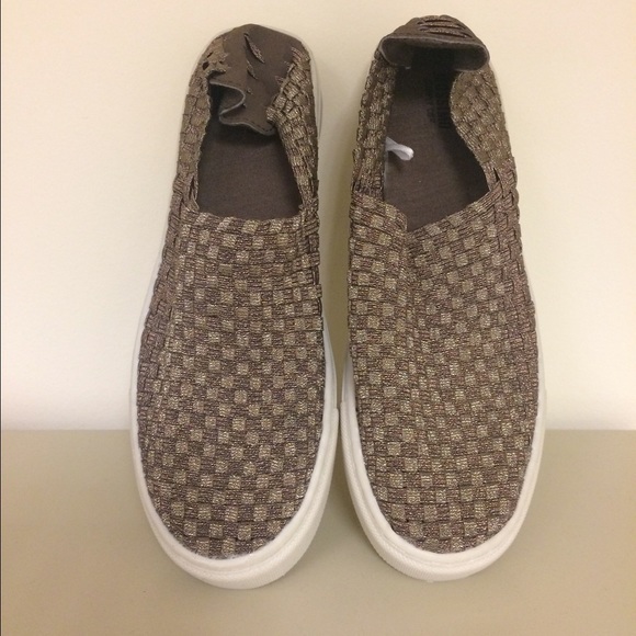 Priced reduced! Target Mossimo slip on sneakers