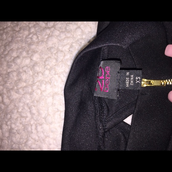 Black peplum top gold zipper - Picture 3 of 3