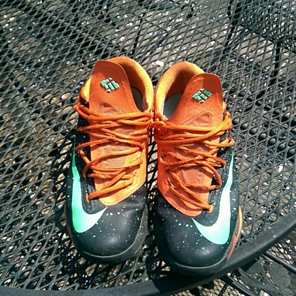 Men's KD VI Texas basketball shoes