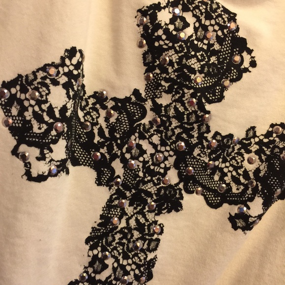 ❌SOLD❌NWOT Sz. 3 Torrid Short Sleeve Pull-Over