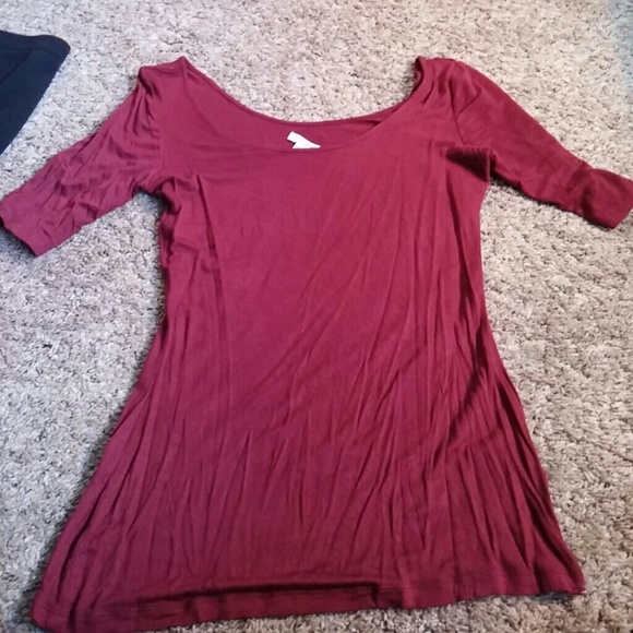 Maroon top - Picture 1 of 2