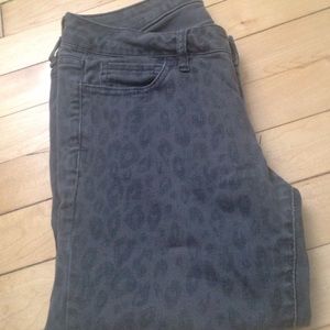 super cute leopard print jeggings