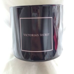 Victoria's Secret Bombshell 3 Wick Candle